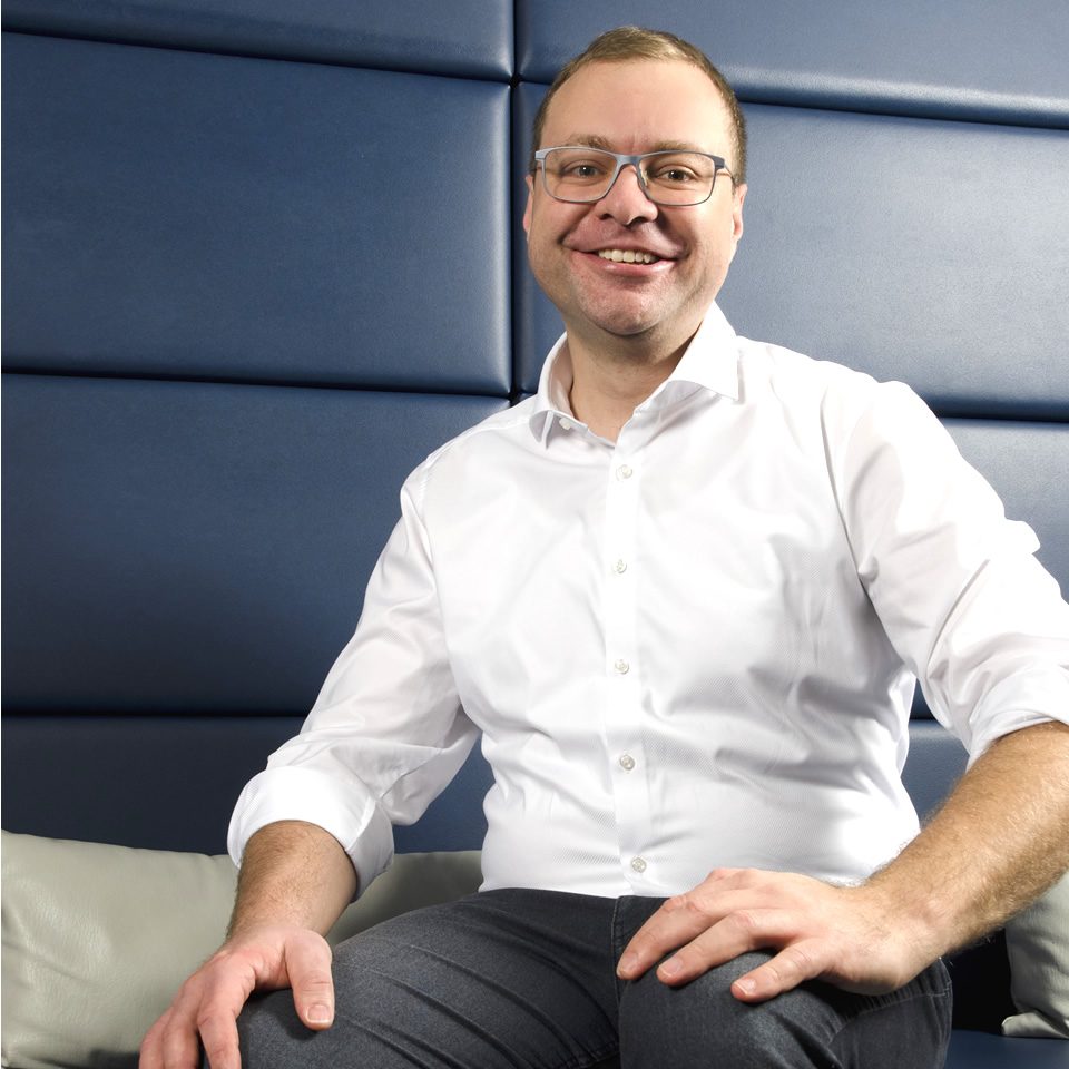 Porträtfoto von PD Dr. med. Dipl.-Ing. Florian Völlner